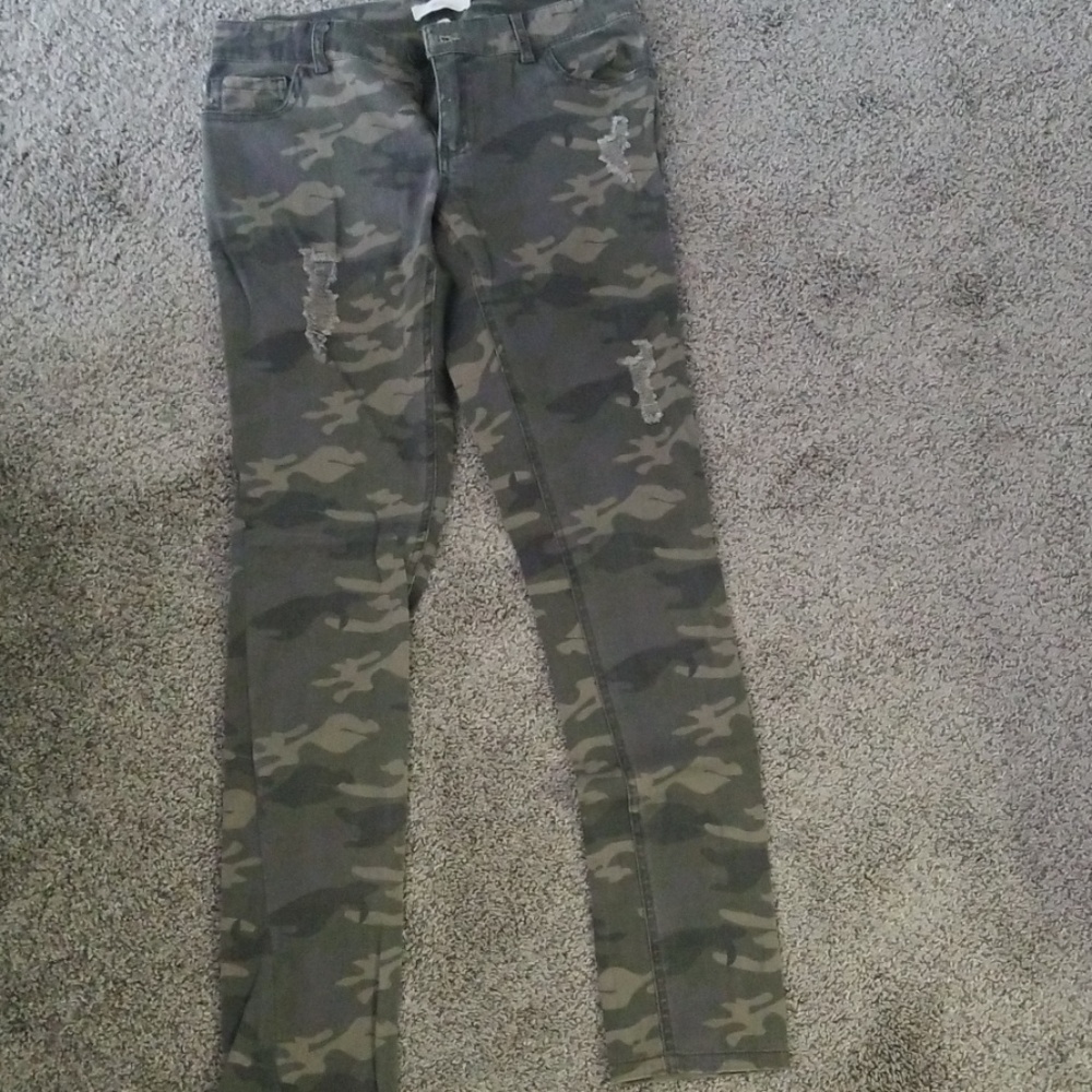 Camo skinny pant